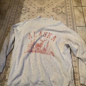 Aerie Light Gray Alaska Graphic Women's Crewneck Sweater